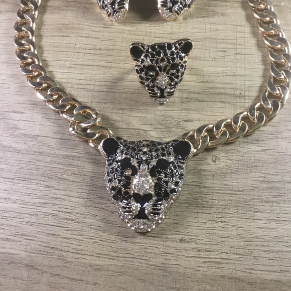 Gold and Black Leopard  Rhinestone Jewelry Earring Necklace Set - Picture 2 of 9